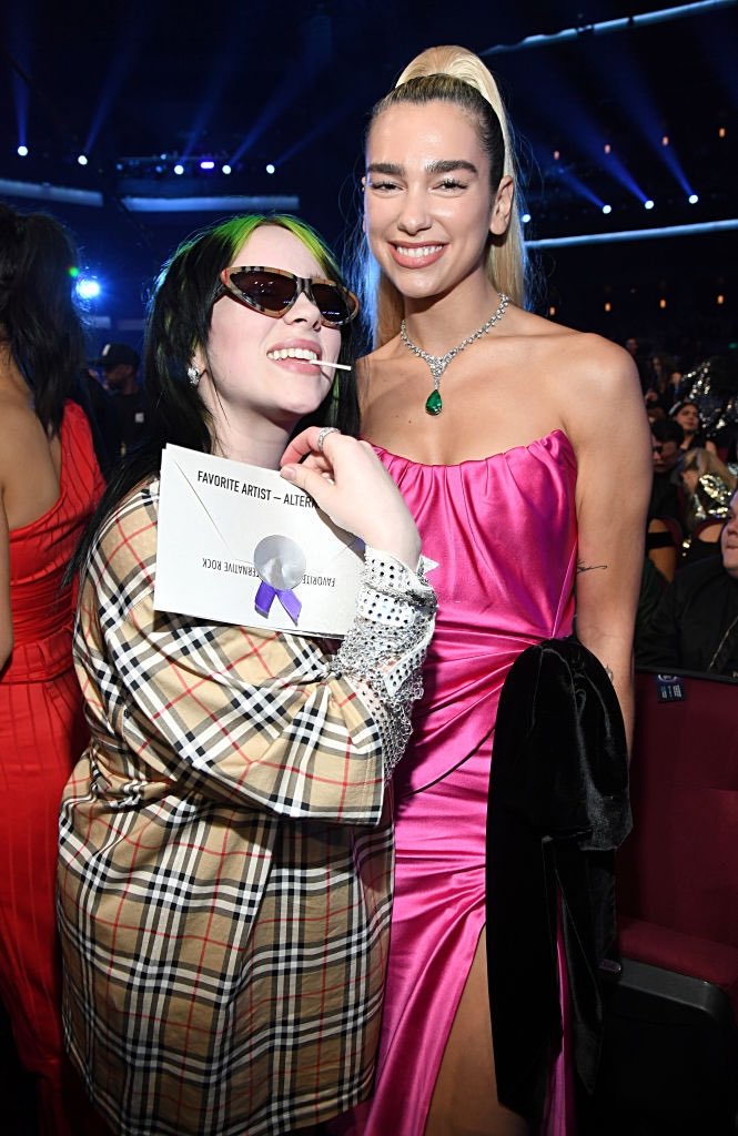 ama_2019_17_dua_lipa.jpg
