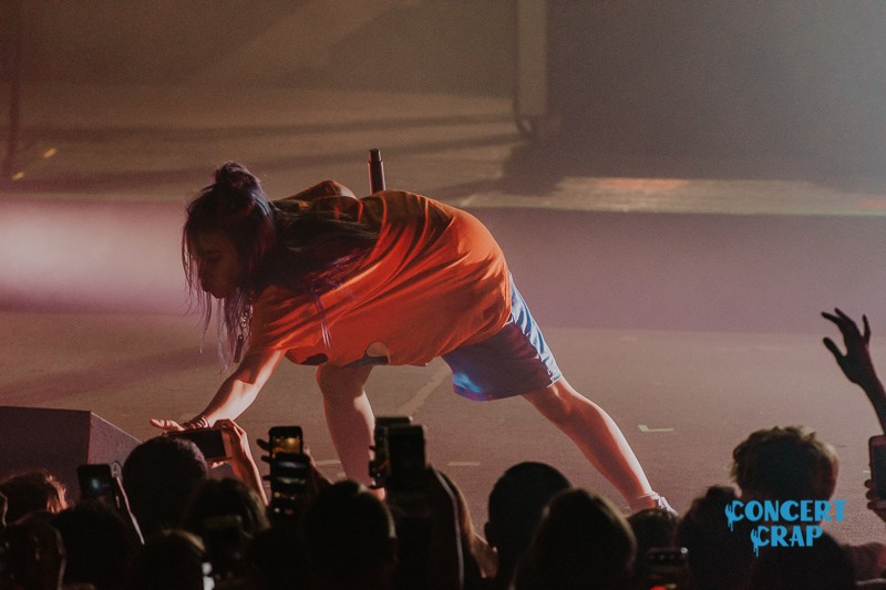 billie-eilish-10-23-2018_cc-15.jpg