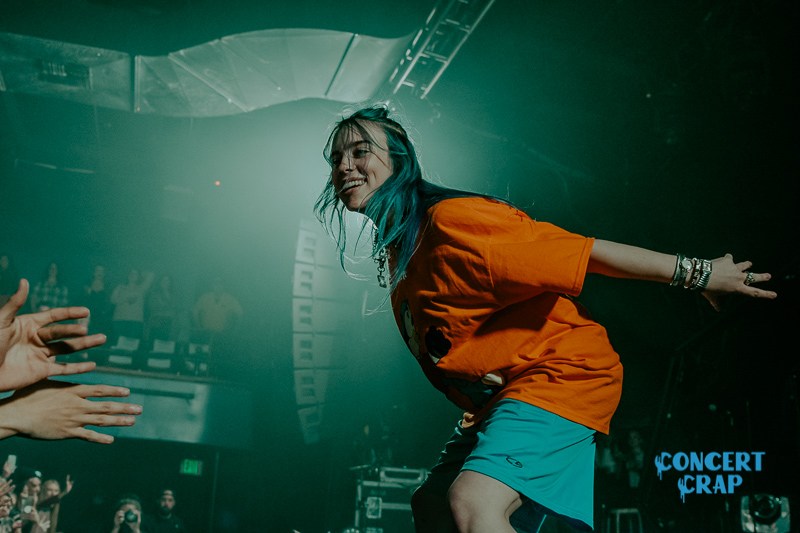 billie-eilish-10-23-2018_cc-7.jpg