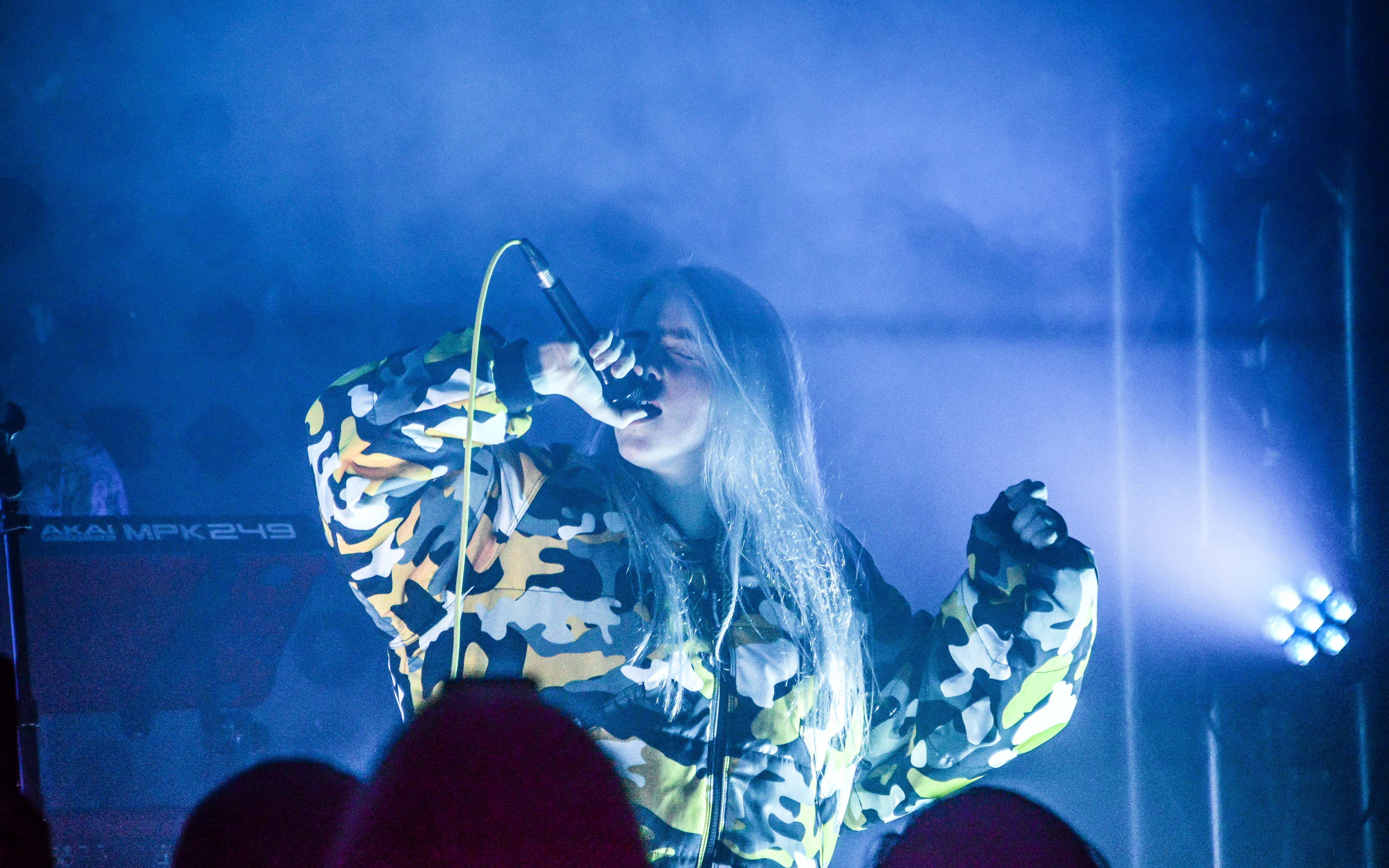 Billie-Eilish-14-of-49.jpg