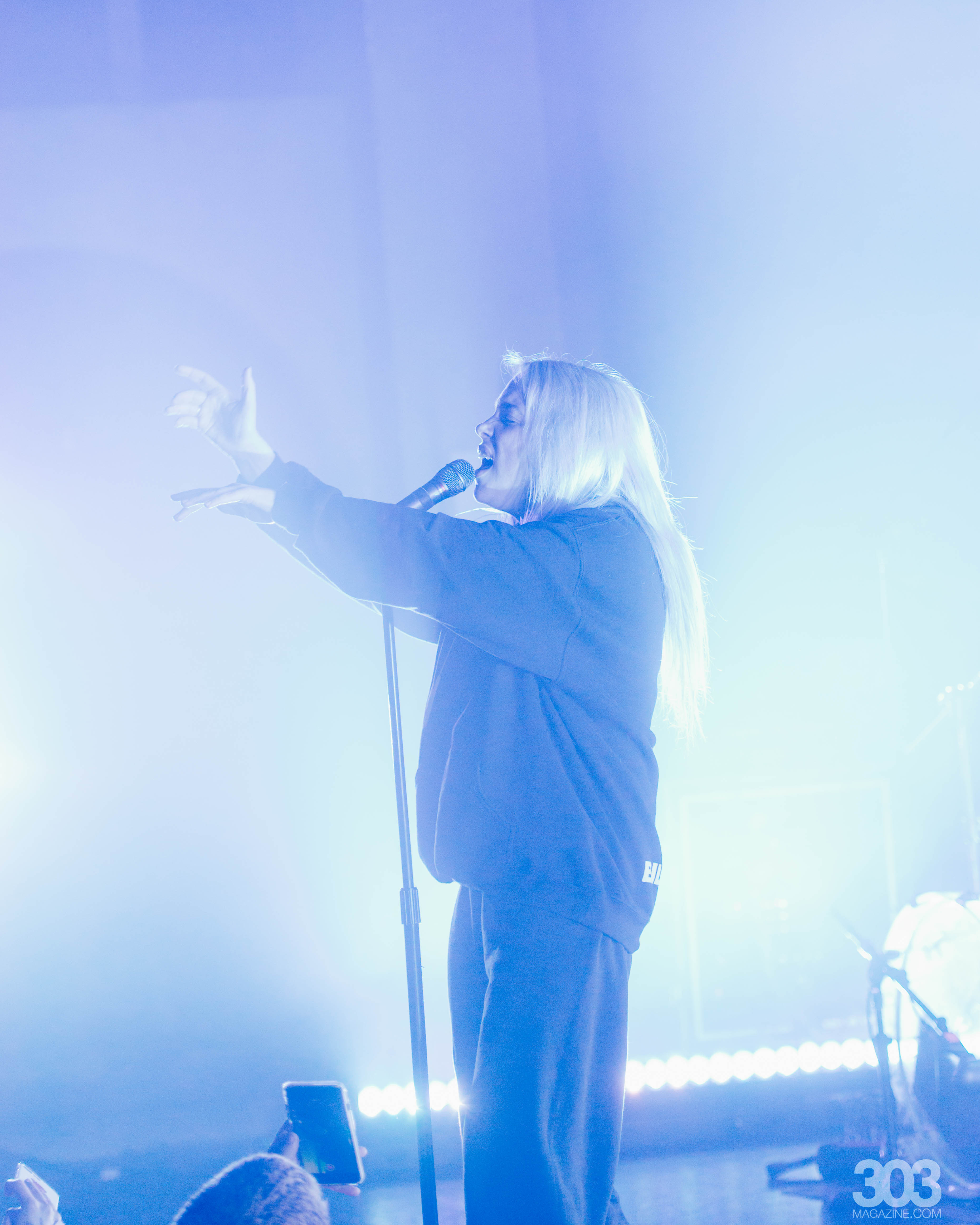 Billie-Eilish_-16.jpg