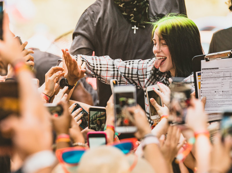 https://www.billieforum.com/media/billie-eilish_bonus-tracks-npr-by-roger-ho-for-acl-fest-2019-rh207998-aab3106a76692de3ed12f0f5-jpg.2939/full