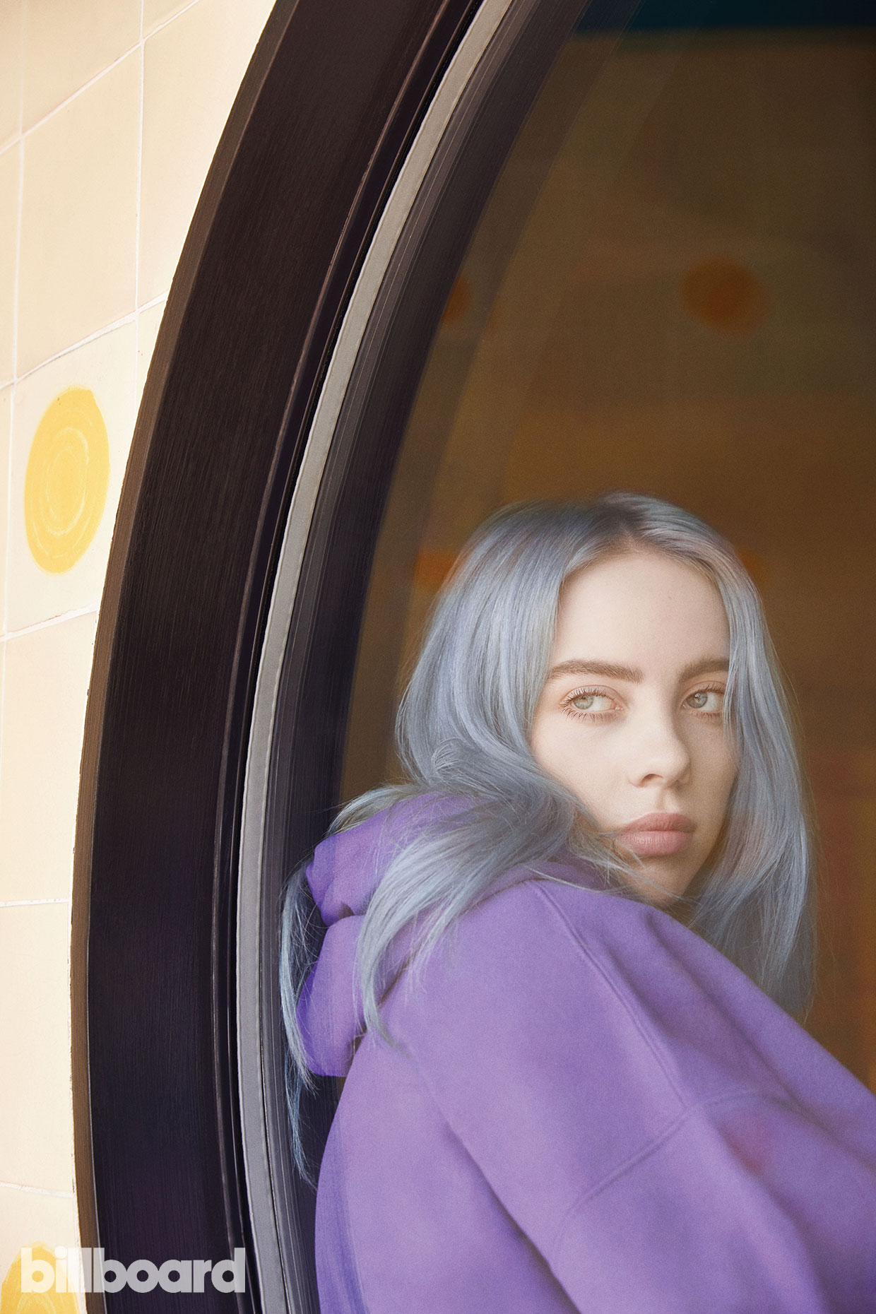 Billie_Eilish-bb23-2018-beat-billboard-iufdsjnfd-1240.jpg