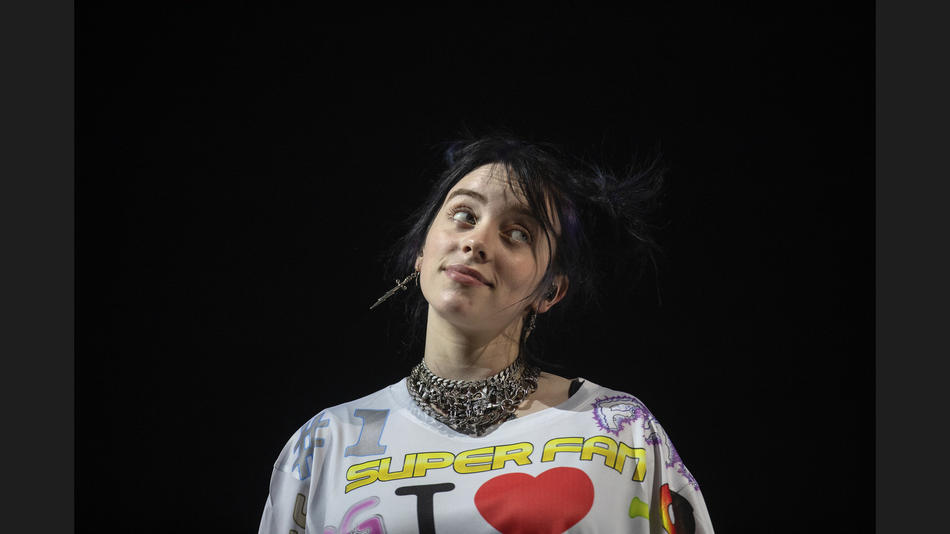 ct-billie-eilish-performs-at-the-united-center-038.jpg