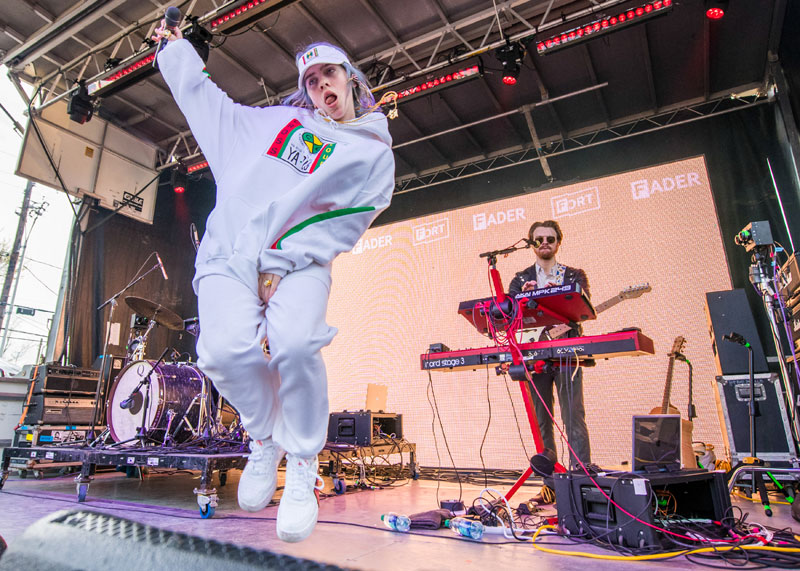 dbh-billieeilish_faderfort-031418-01.jpg