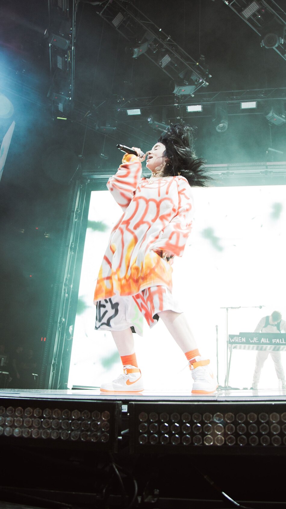 lastweeklive_BillieEilish7_HenryCromett_4532.jpg
